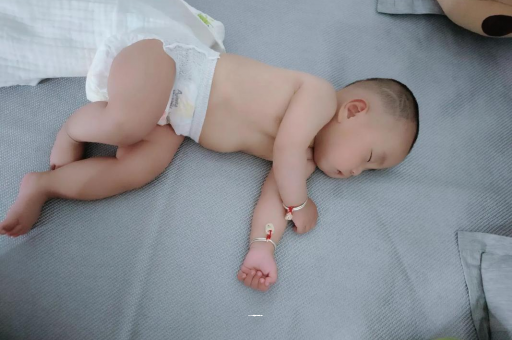 肇东宝宝积食发烧怎么处理
